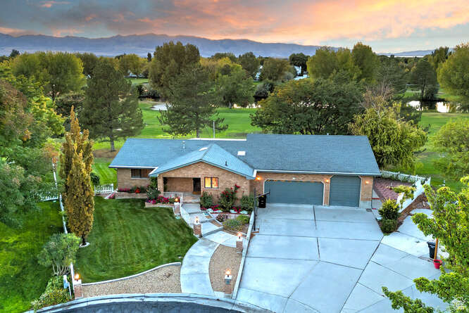 COUNTRY CLUB SUB - Residential