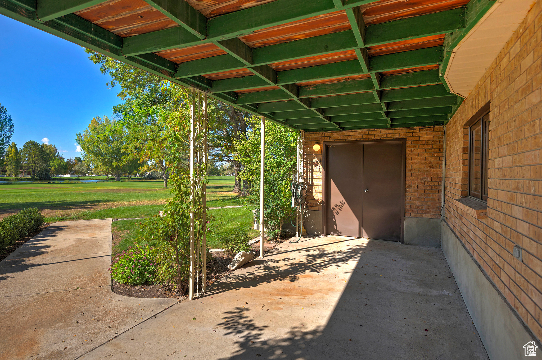COUNTRY CLUB SUB - Residential