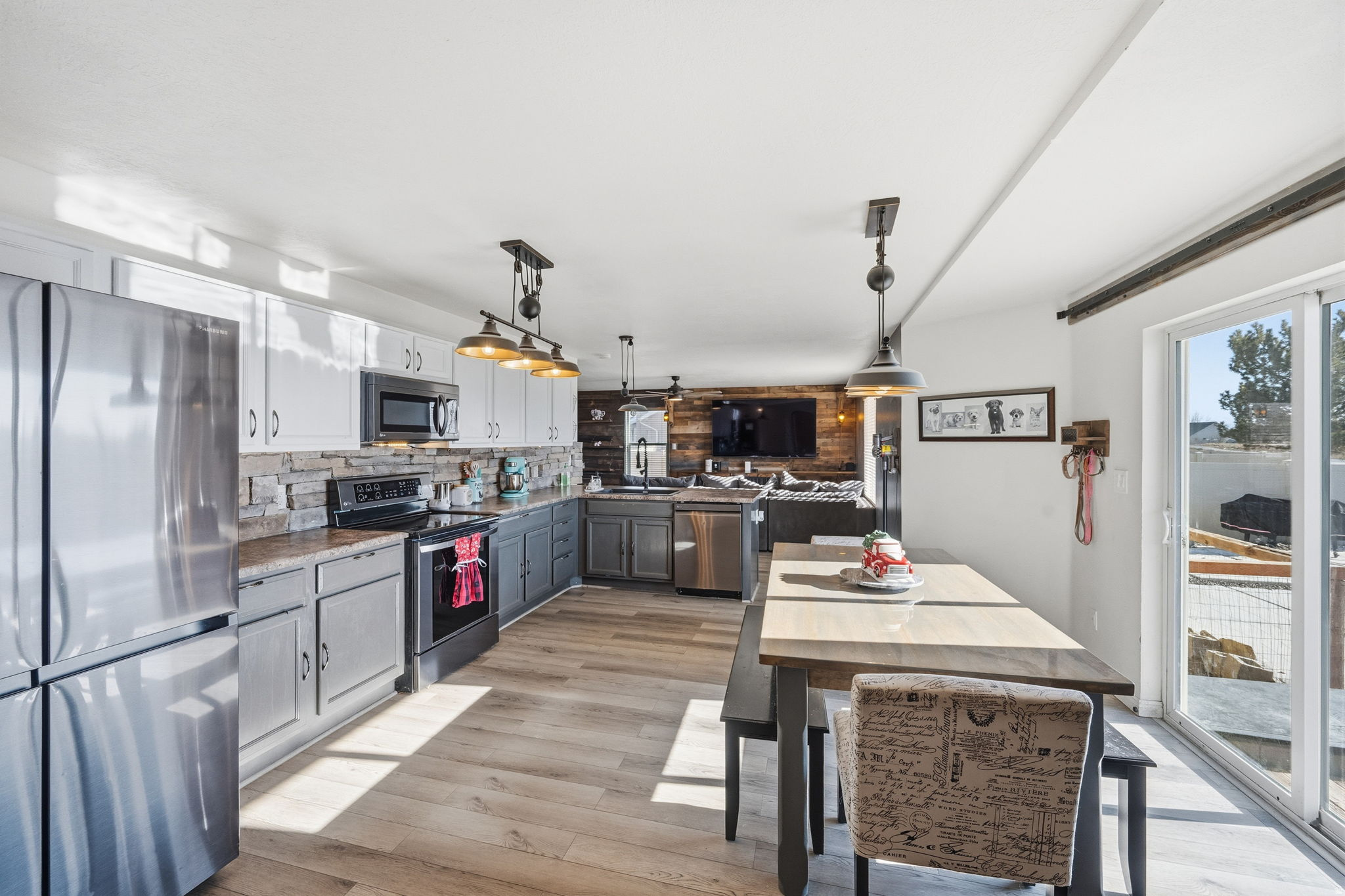 AUTUMN RIDGE - Residential