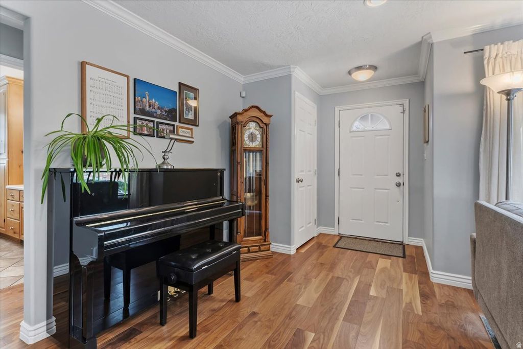 Photo of 2015 S LAURELHURST DR, Salt Lake City, UT 84108 (MLS # 2148318)