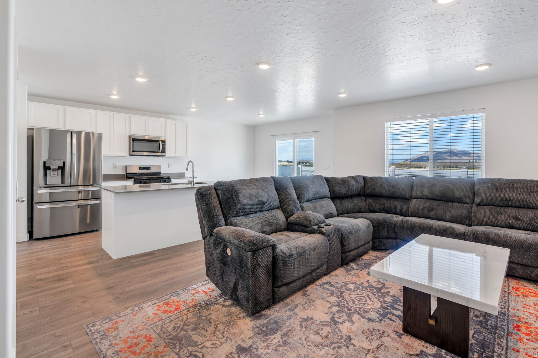RIDGE - Residential