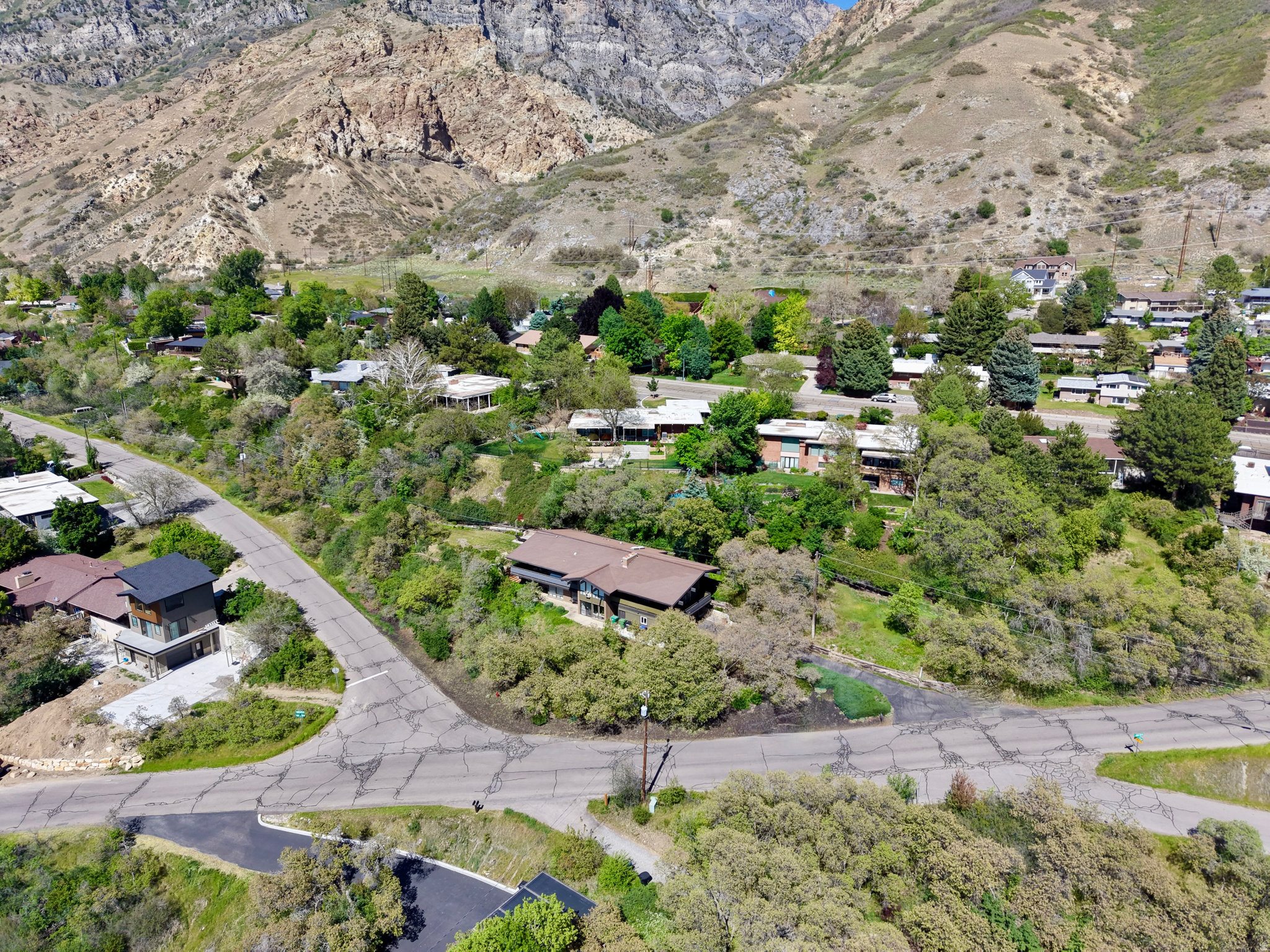 OAK HILLS - Residential