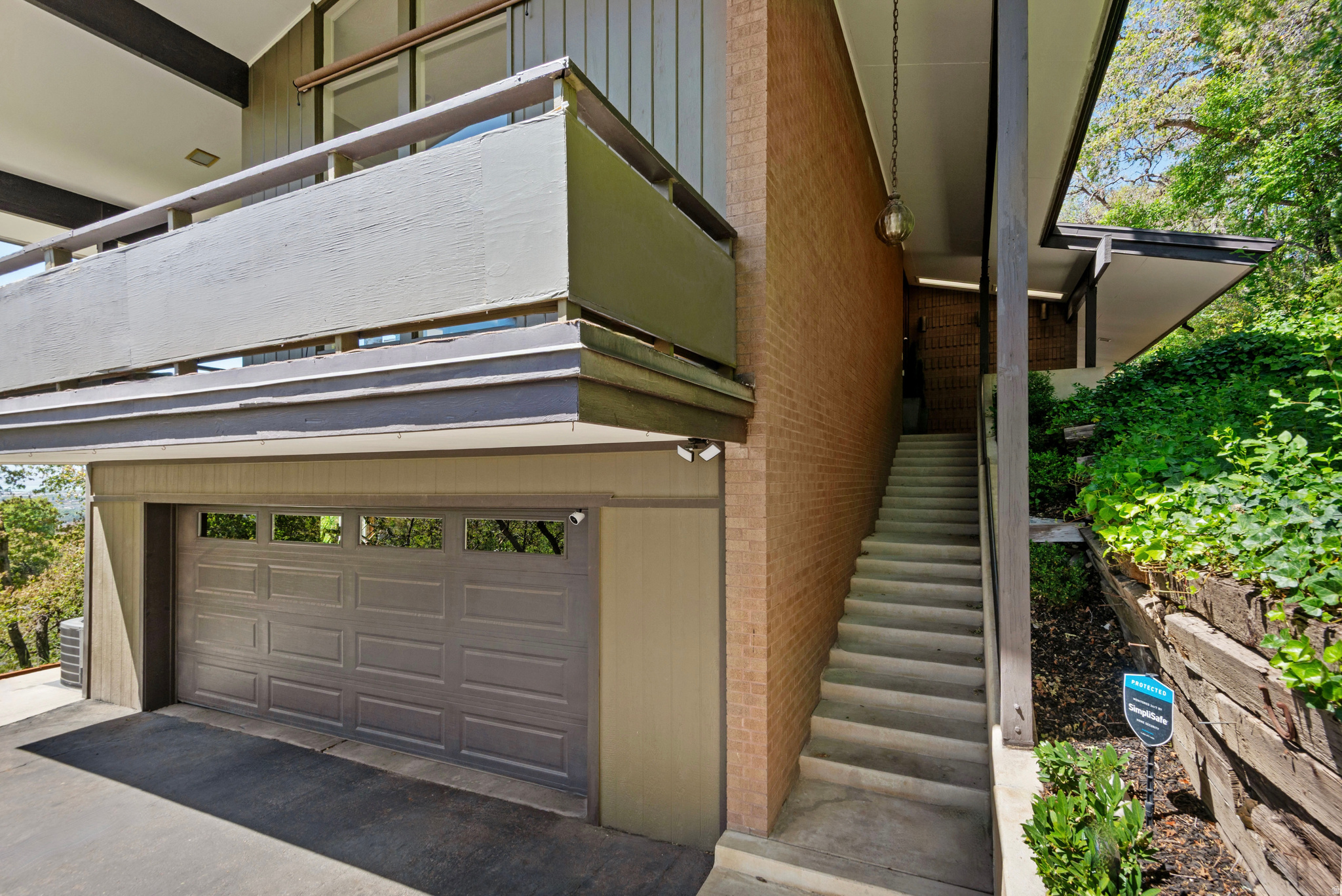 OAK HILLS - Residential