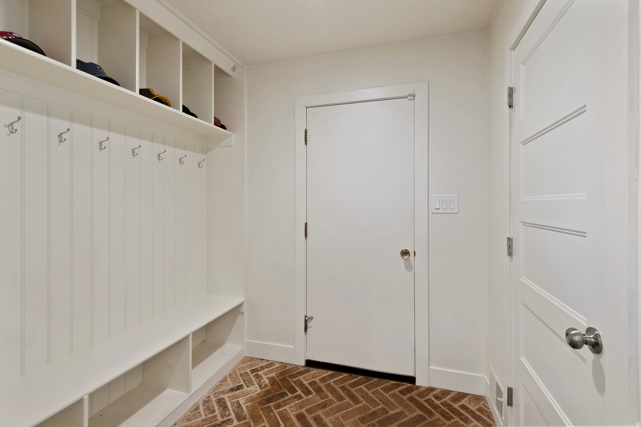 OAK HILLS - Residential
