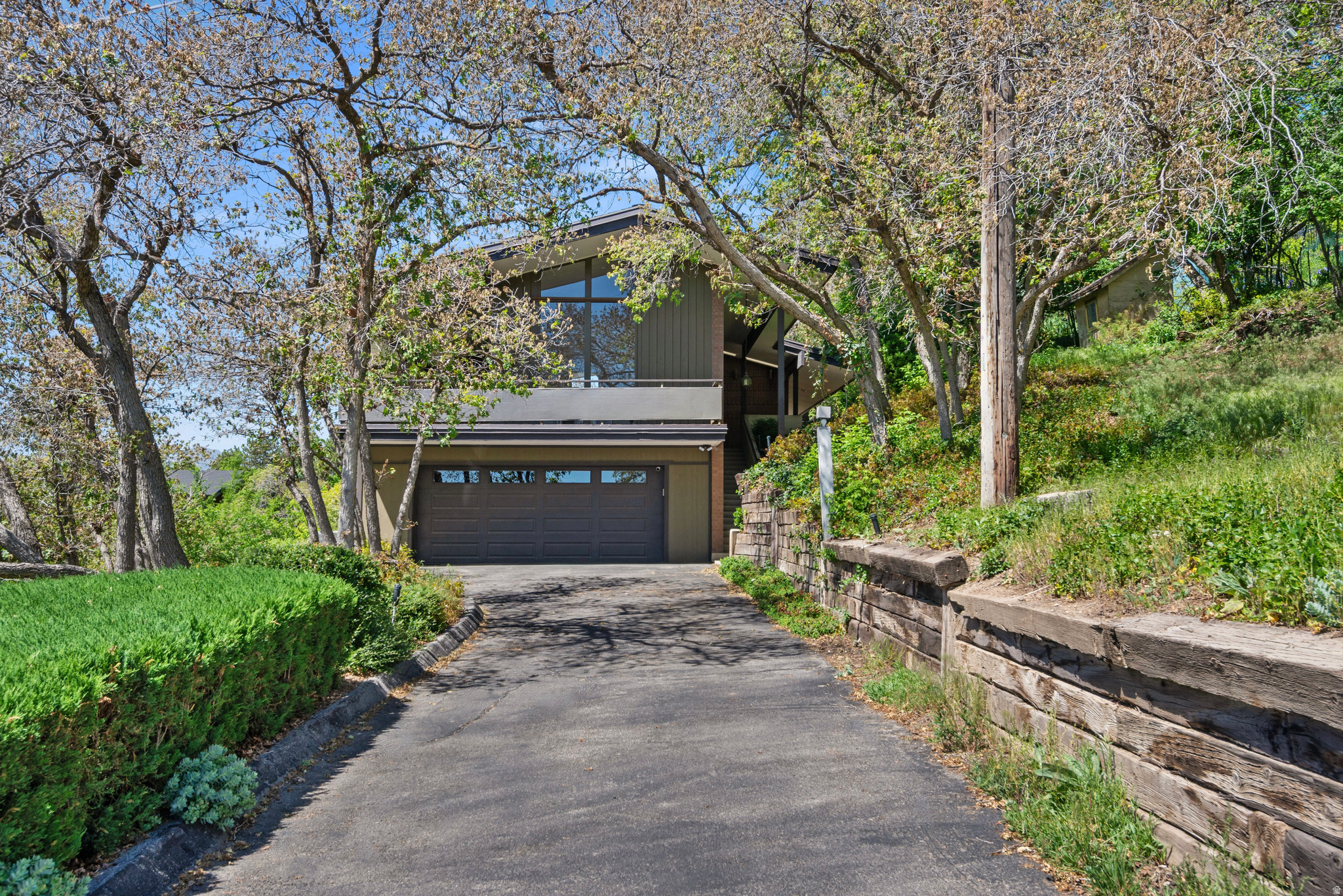 OAK HILLS - Residential