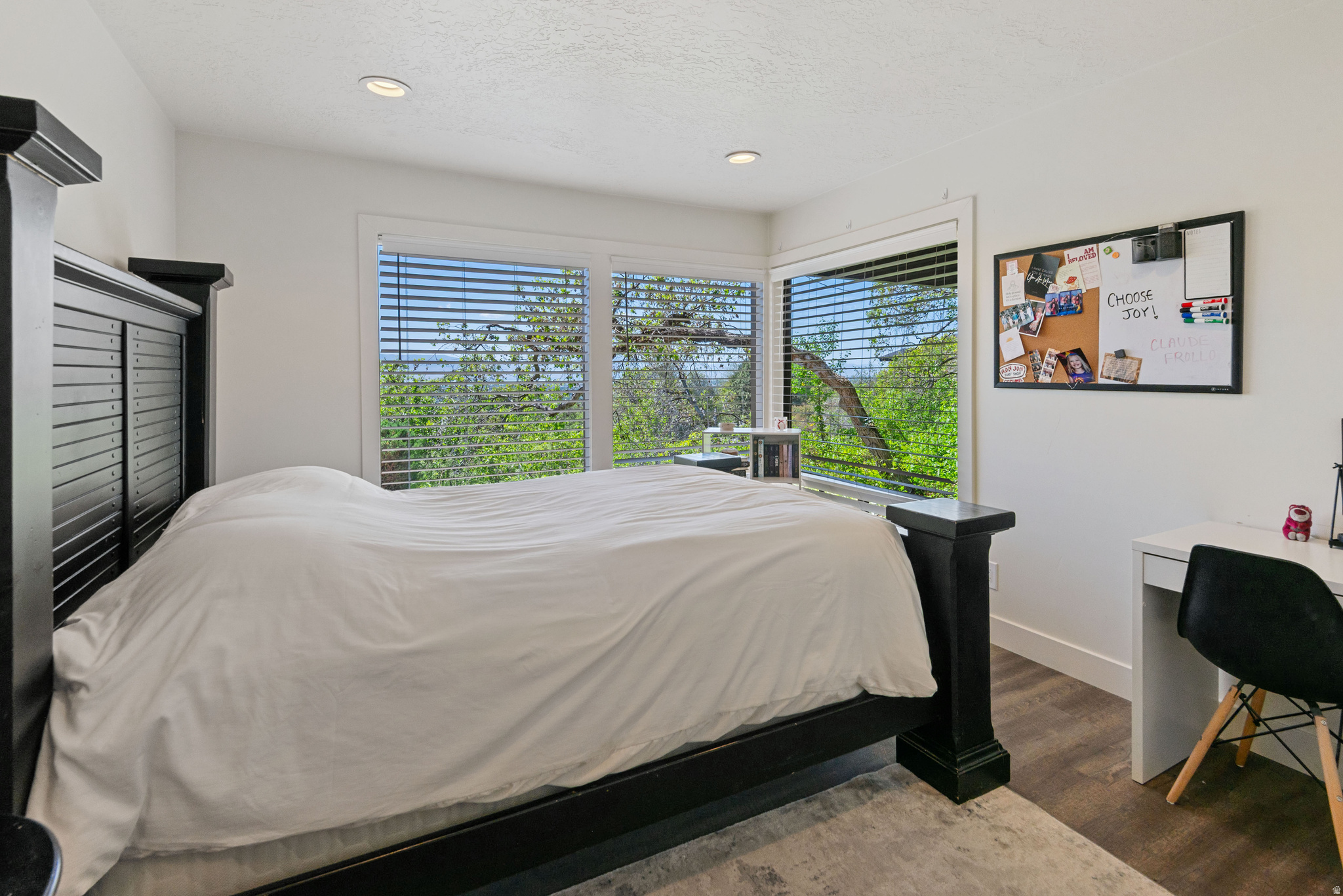 OAK HILLS - Residential