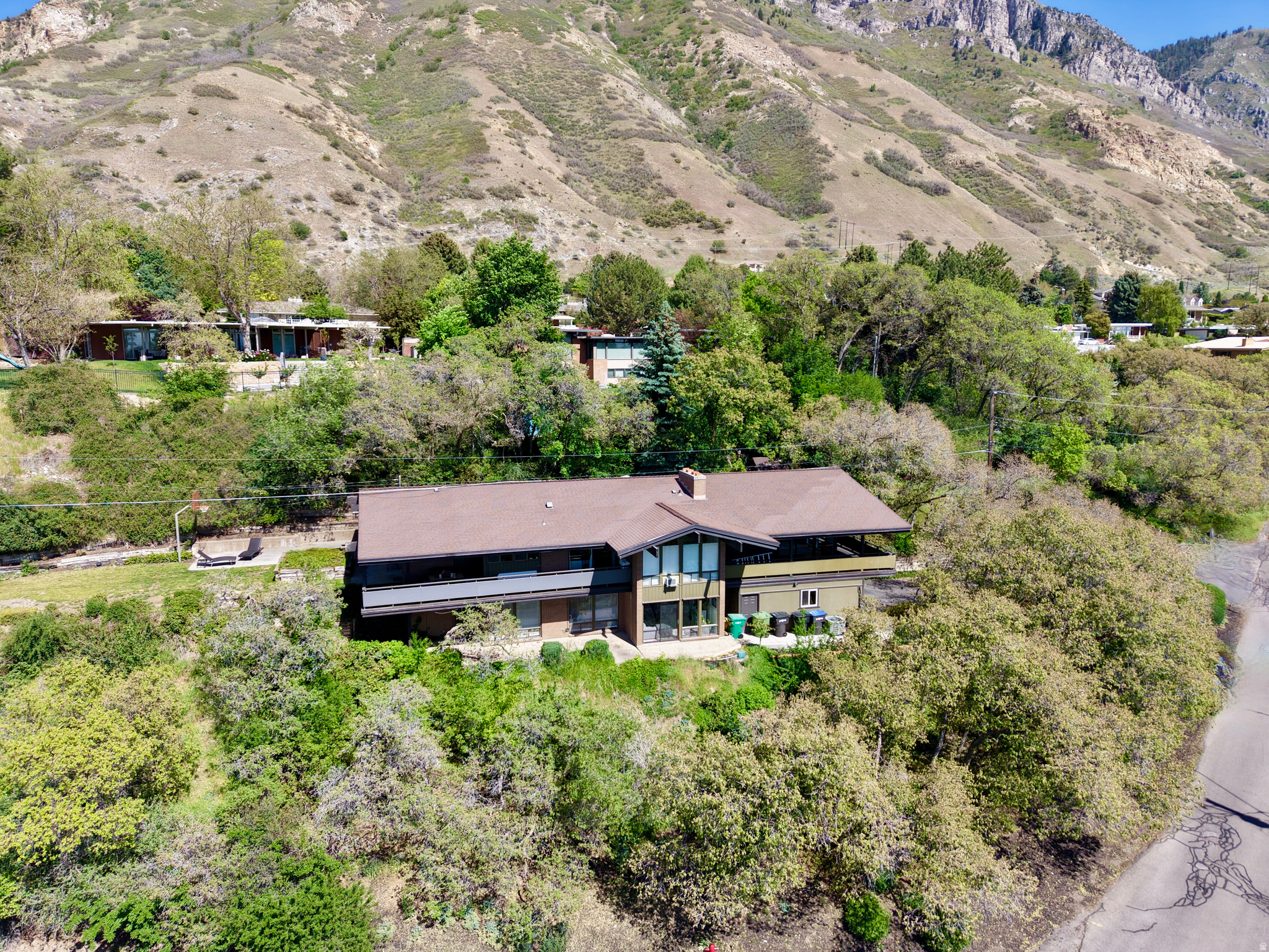 OAK HILLS - Residential