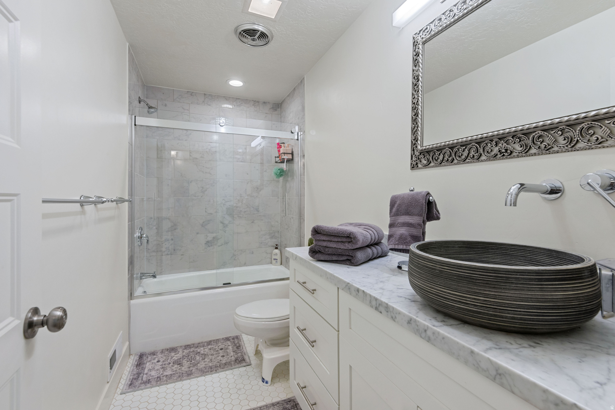 OAK HILLS - Residential