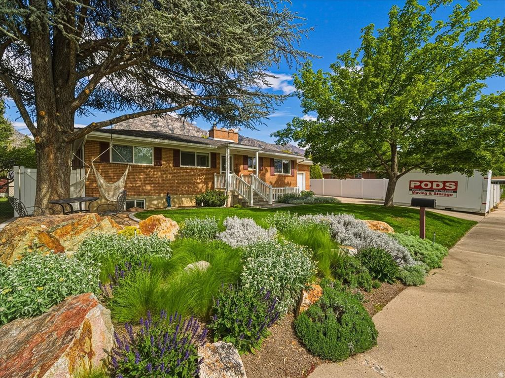 Photo of 2150 N 250 E, Provo, UT 84604 (MLS # 2156651)