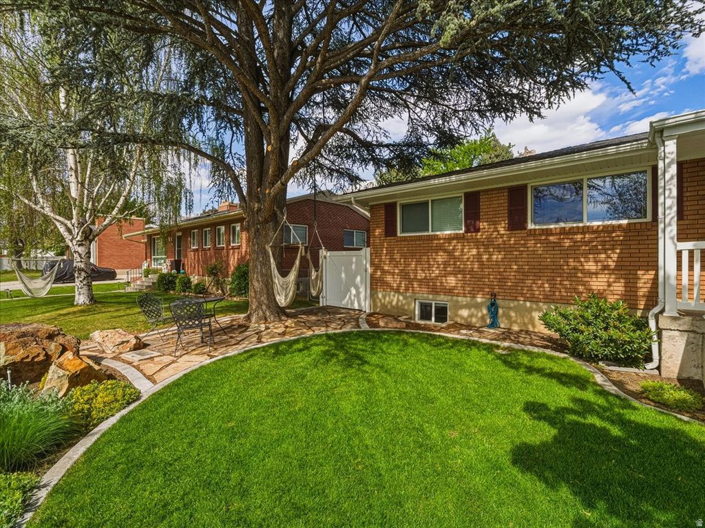 Photo of 2150 N 250 E, Provo, UT 84604 (MLS # 2156651)