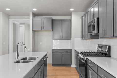 Tiny photo for 11174 S FORDMAN WAY, South Jordan, UT 84009 (MLS # 2134694)