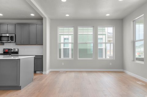 Tiny photo for 11174 S FORDMAN WAY, South Jordan, UT 84009 (MLS # 2134694)