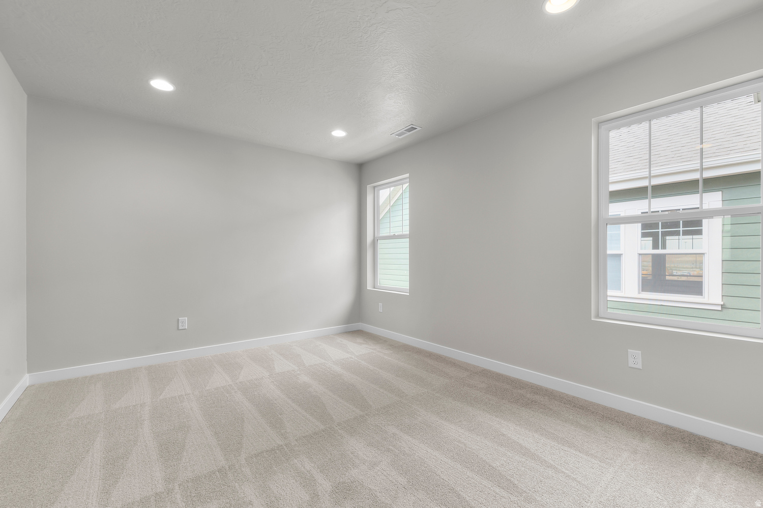 DAYBREAK CASCADES 400 - Residential