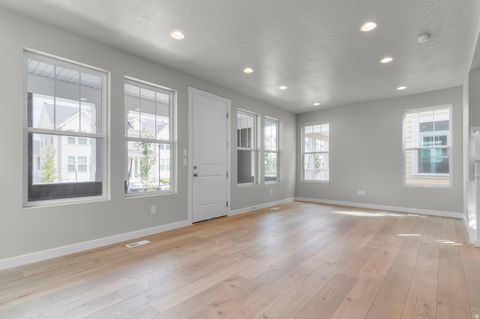 Tiny photo for 11174 S FORDMAN WAY, South Jordan, UT 84009 (MLS # 2134694)