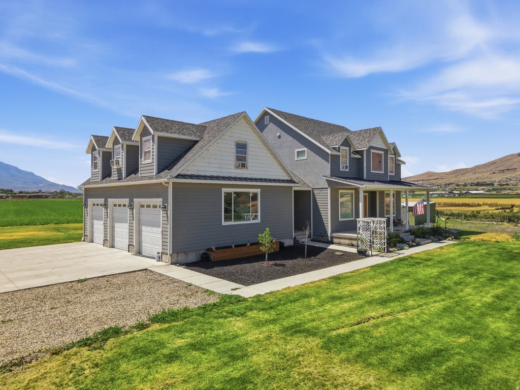Photo of 5207 W 9600 S, Payson, UT 84651 (MLS # 2174281)