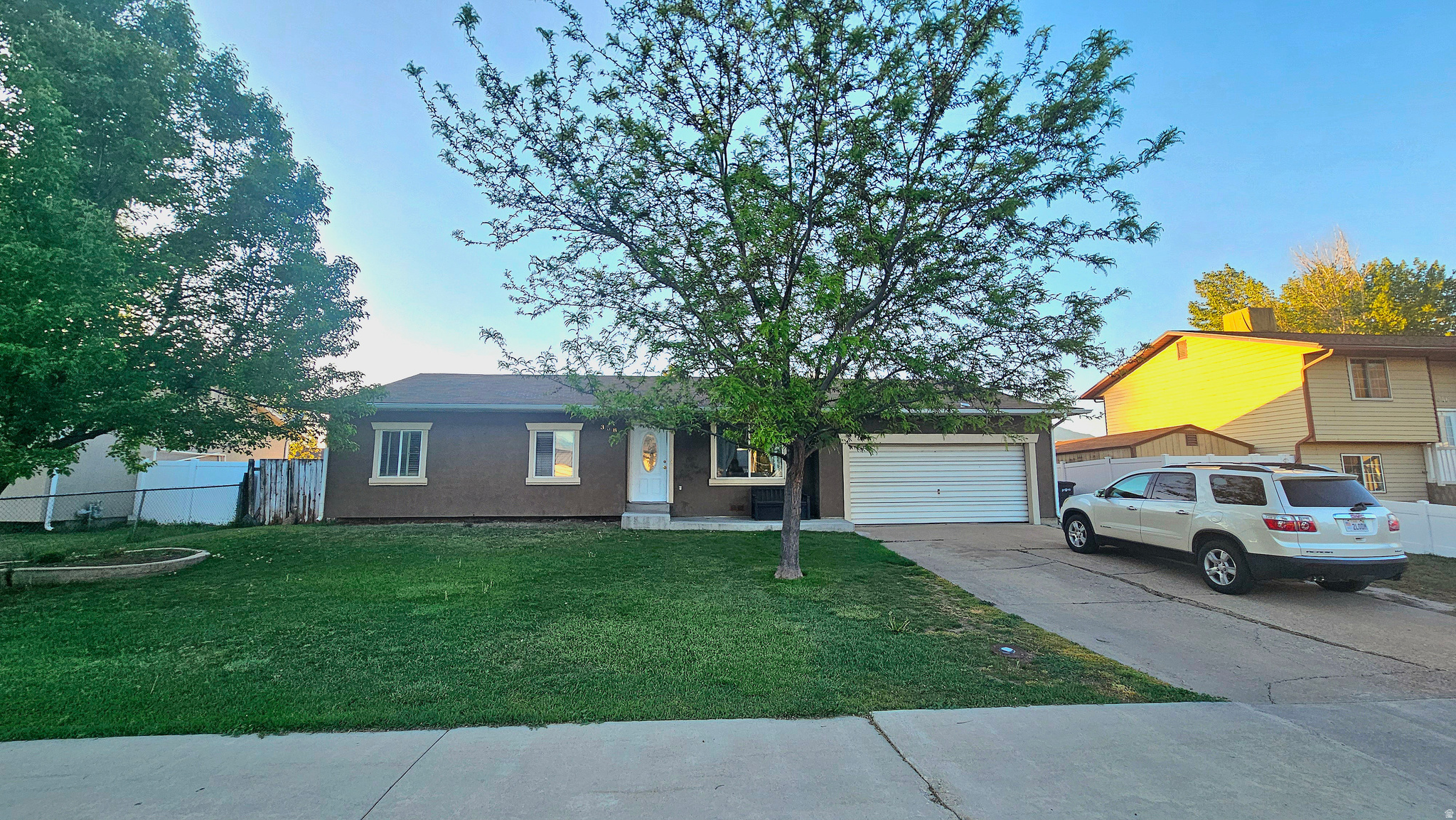 LAKEWOOD - Residential