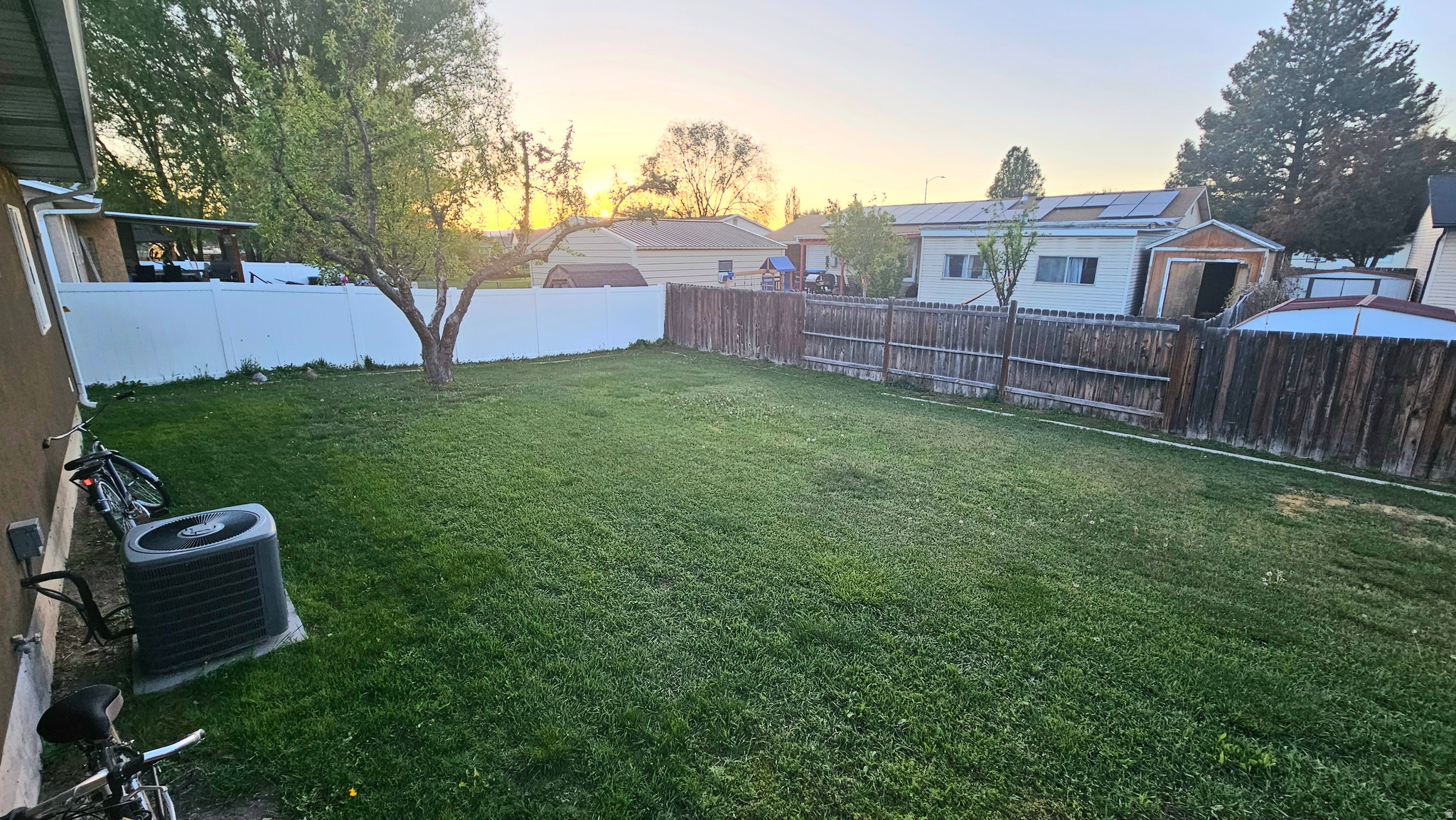 LAKEWOOD - Residential