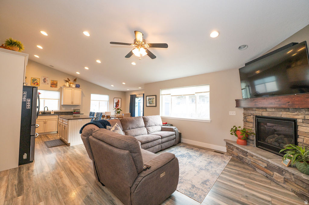 LEWIS PEAK - Residential