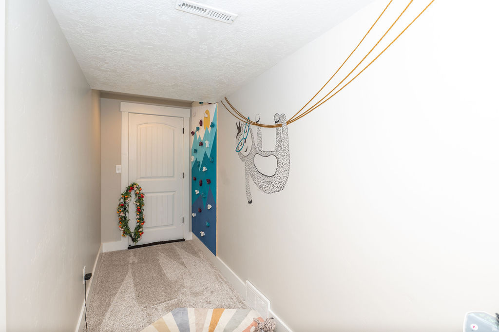 LEWIS PEAK - Residential