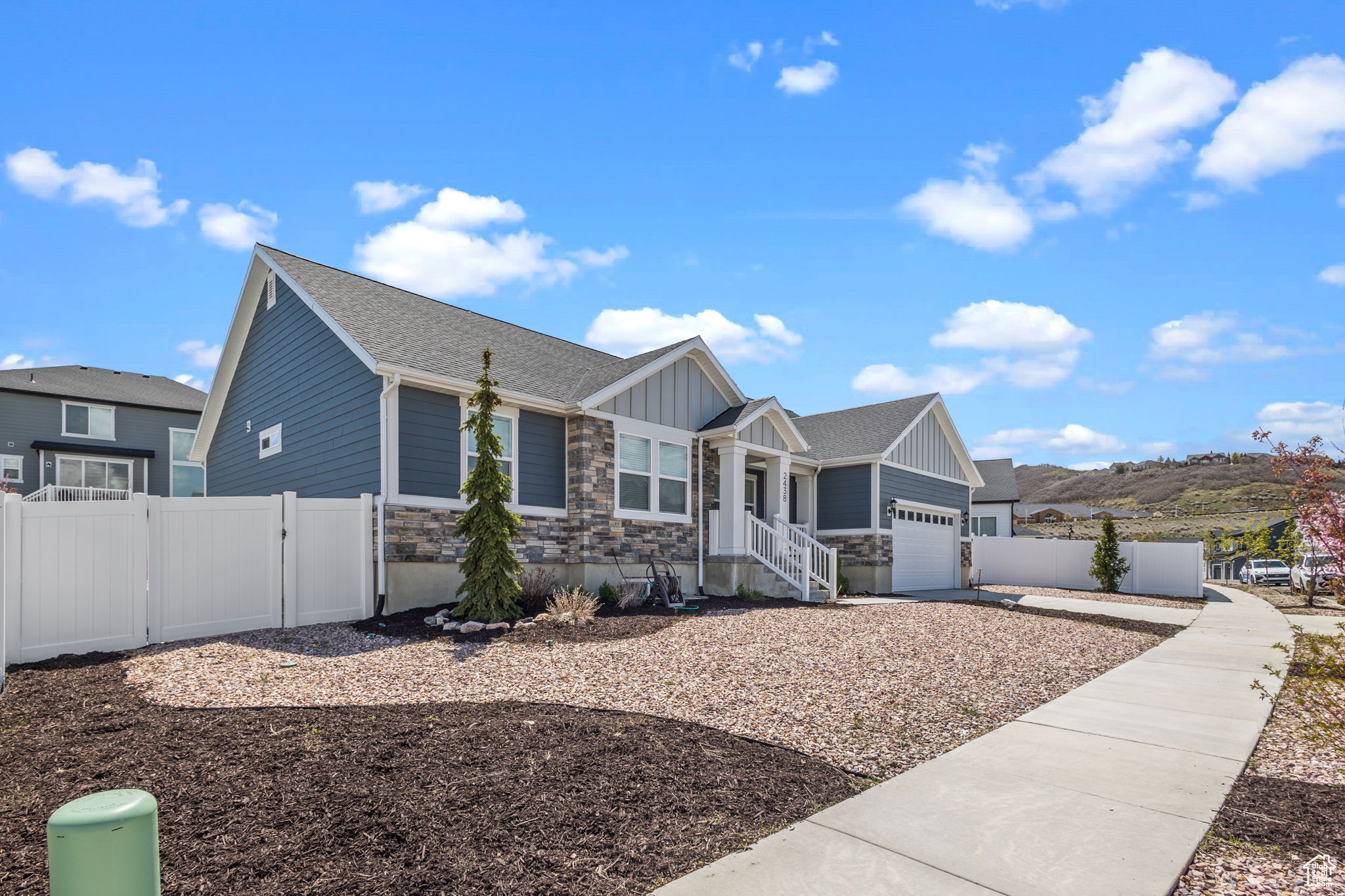 HIDDEN CANYON ESTATE - Residential