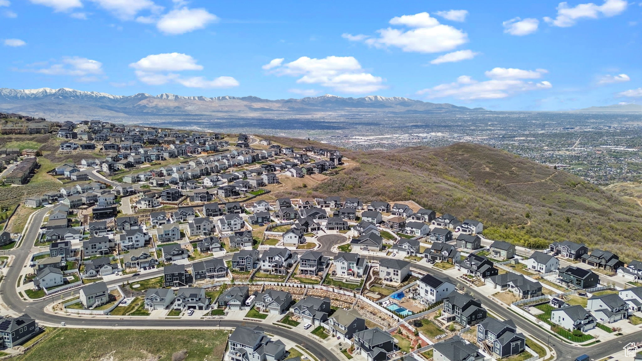 HIDDEN CANYON ESTATE - Residential