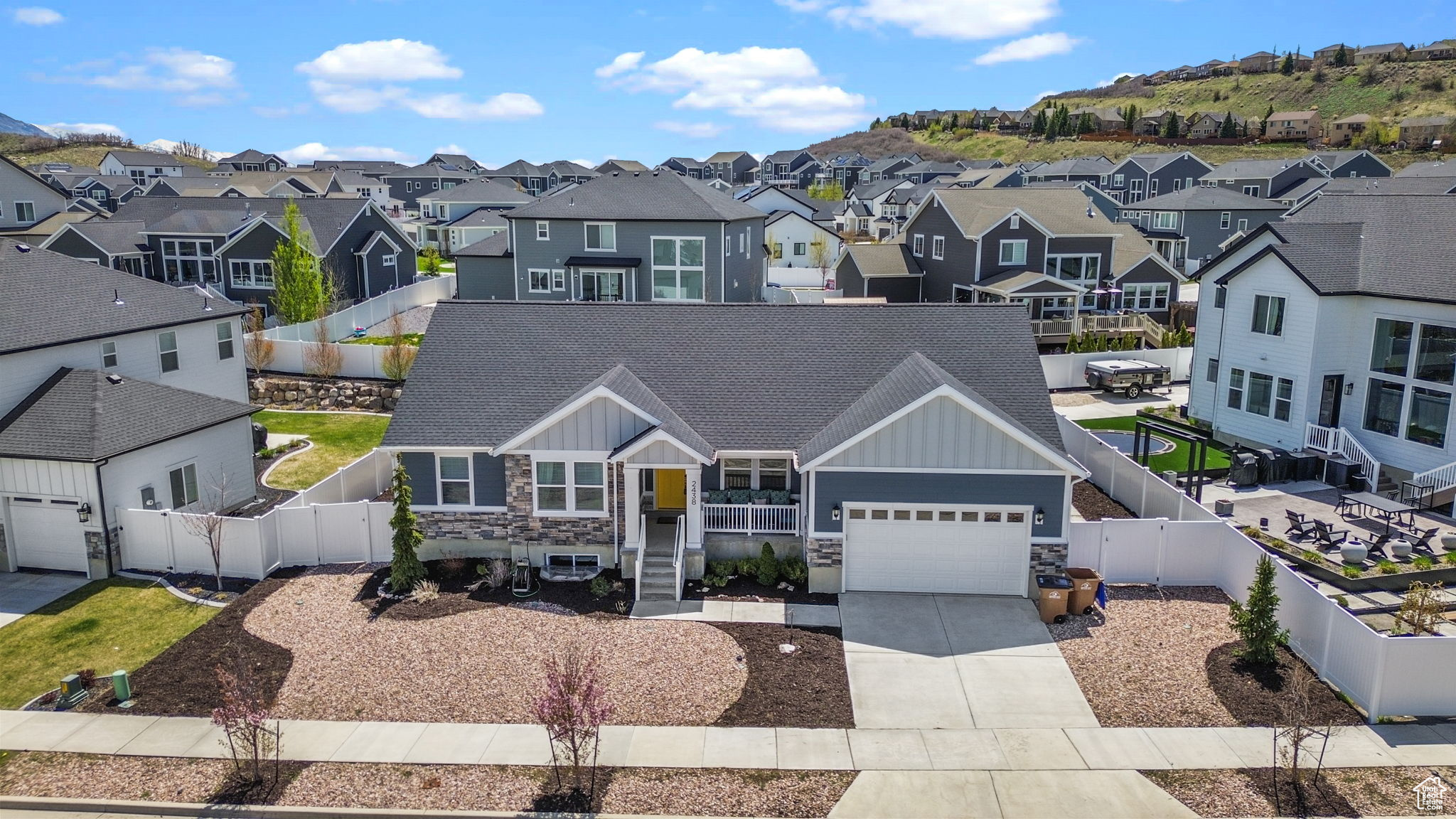 HIDDEN CANYON ESTATE - Residential