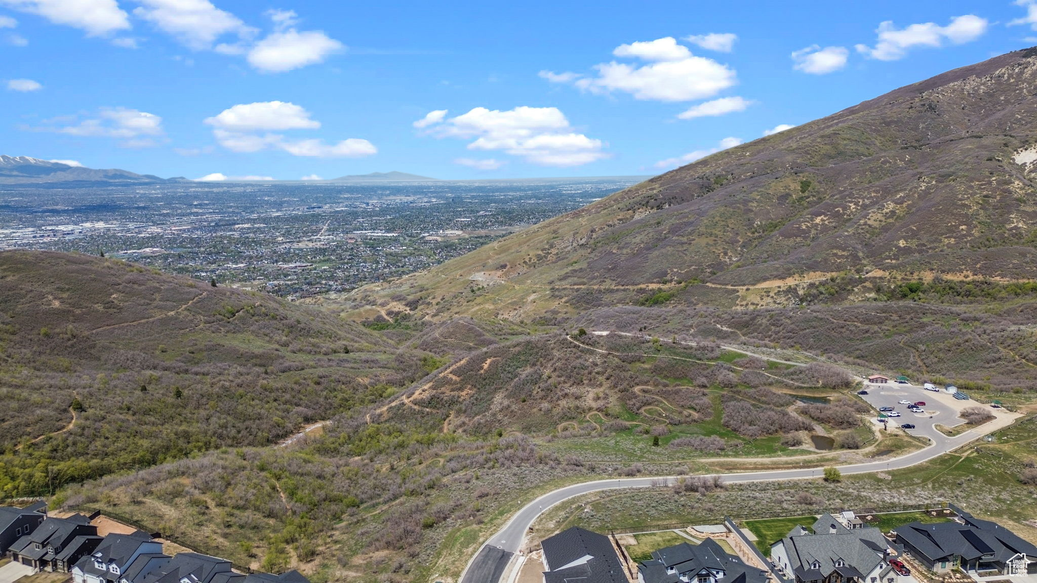 HIDDEN CANYON ESTATE - Residential