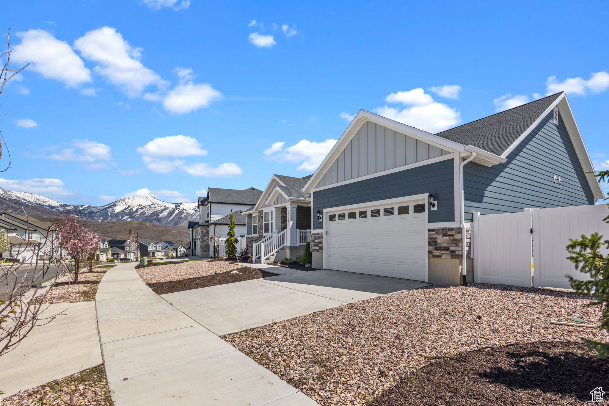 HIDDEN CANYON ESTATE - Residential