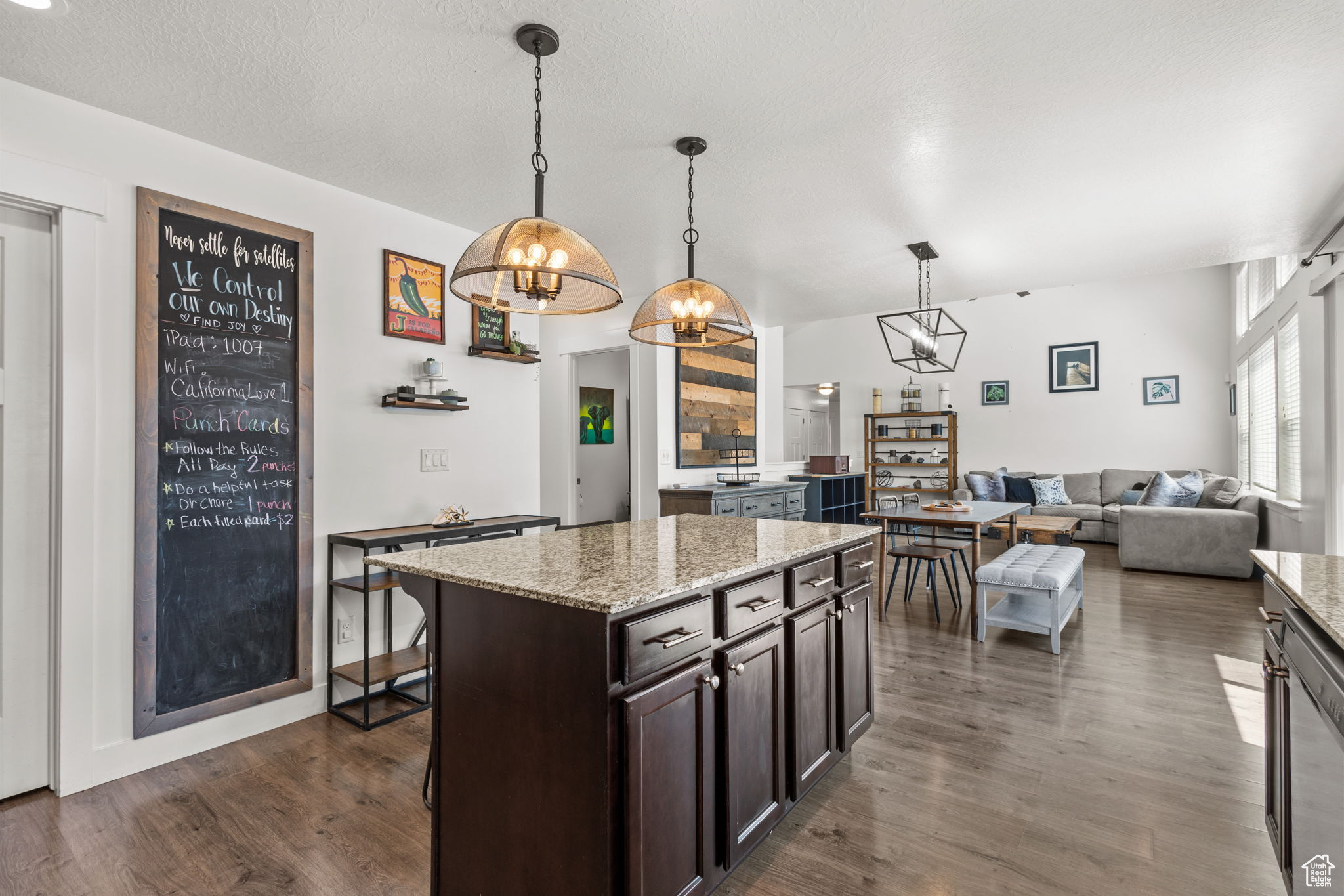 HIDDEN CANYON ESTATE - Residential