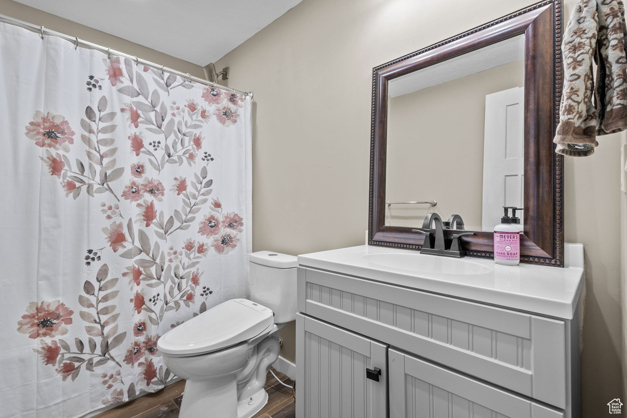 HIDDEN CANYON ESTATE - Residential