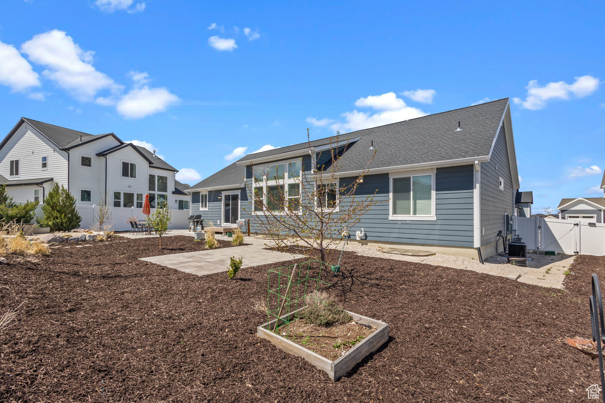 HIDDEN CANYON ESTATE - Residential