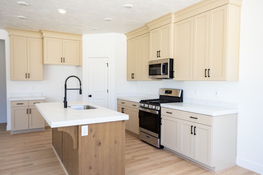 Photo of 2940 N CHOKECHERRY DRIVE LOT DR #7050, Eagle Mountain, UT 84005 (MLS # 2170964)