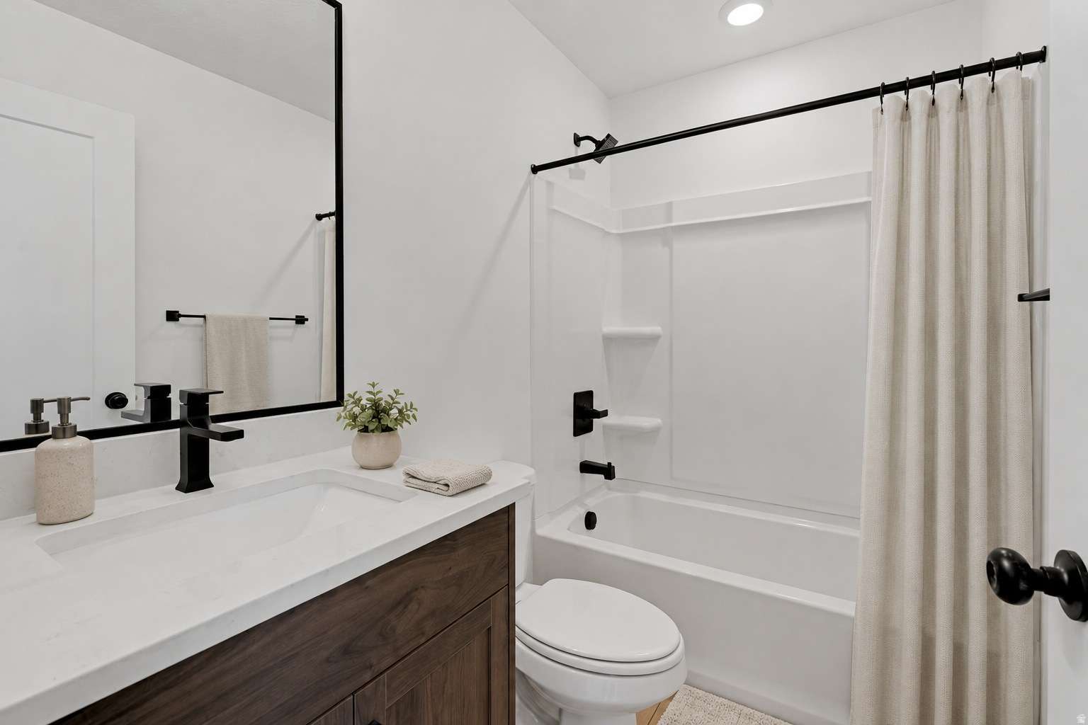 COTTONWOOD CREEK TOWNHOMES - Residential
