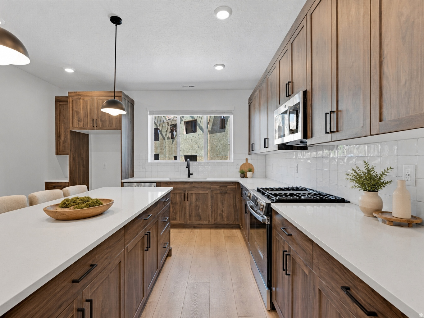 COTTONWOOD CREEK TOWNHOMES - Residential