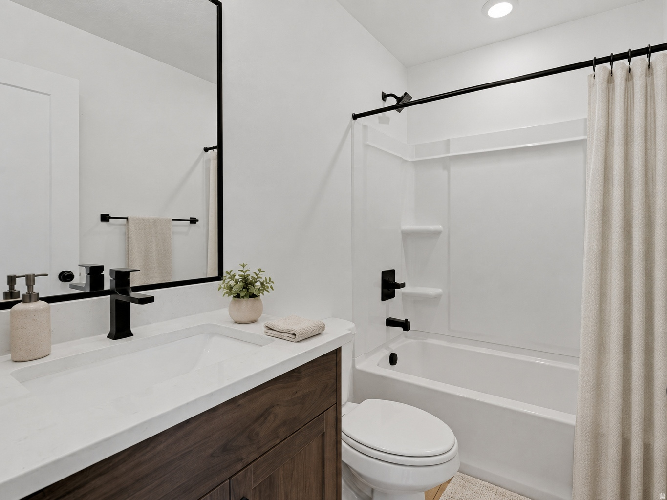 COTTONWOOD CREEK TOWNHOMES - Residential