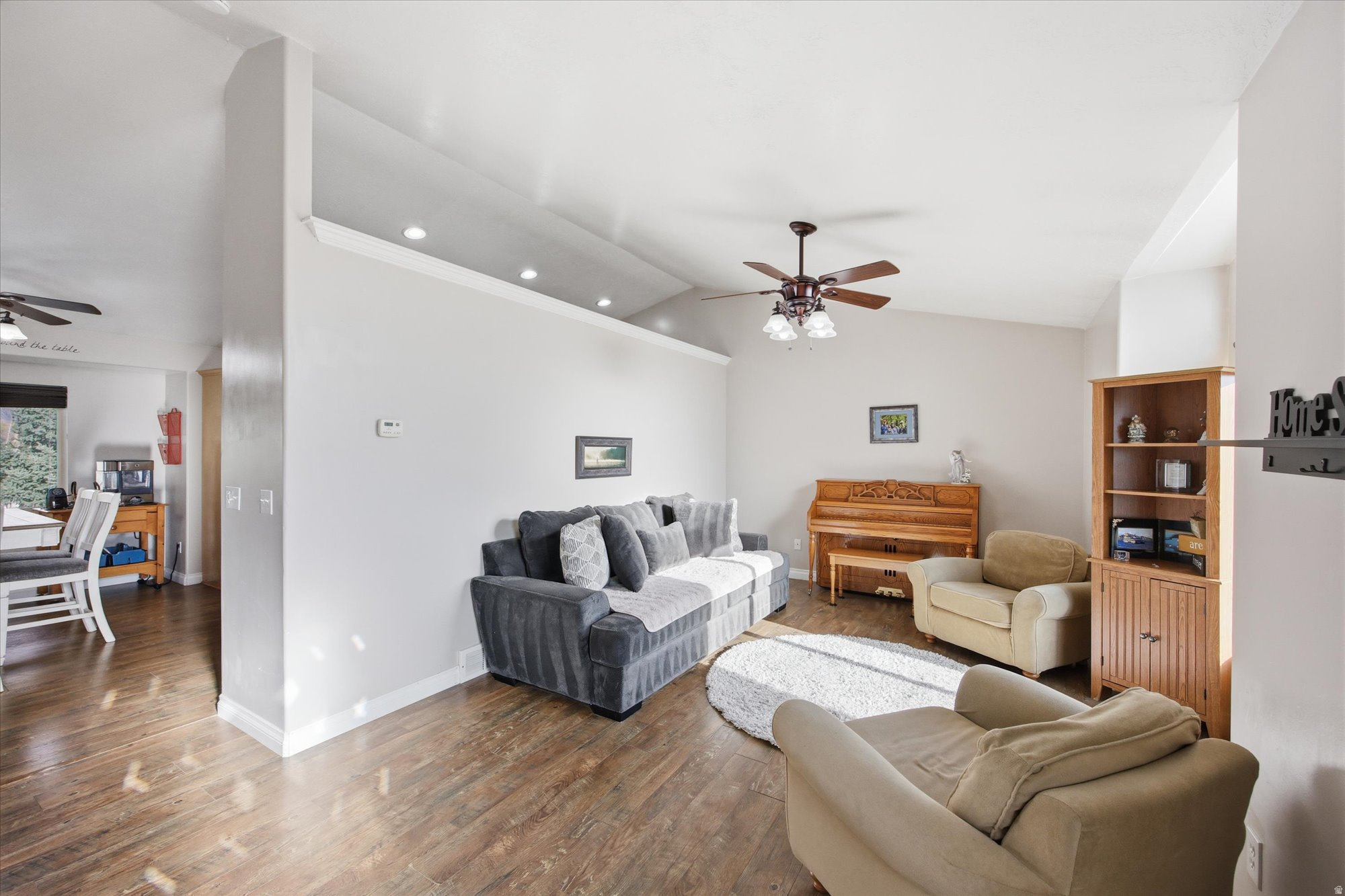 ANGEL CROSSING - Residential