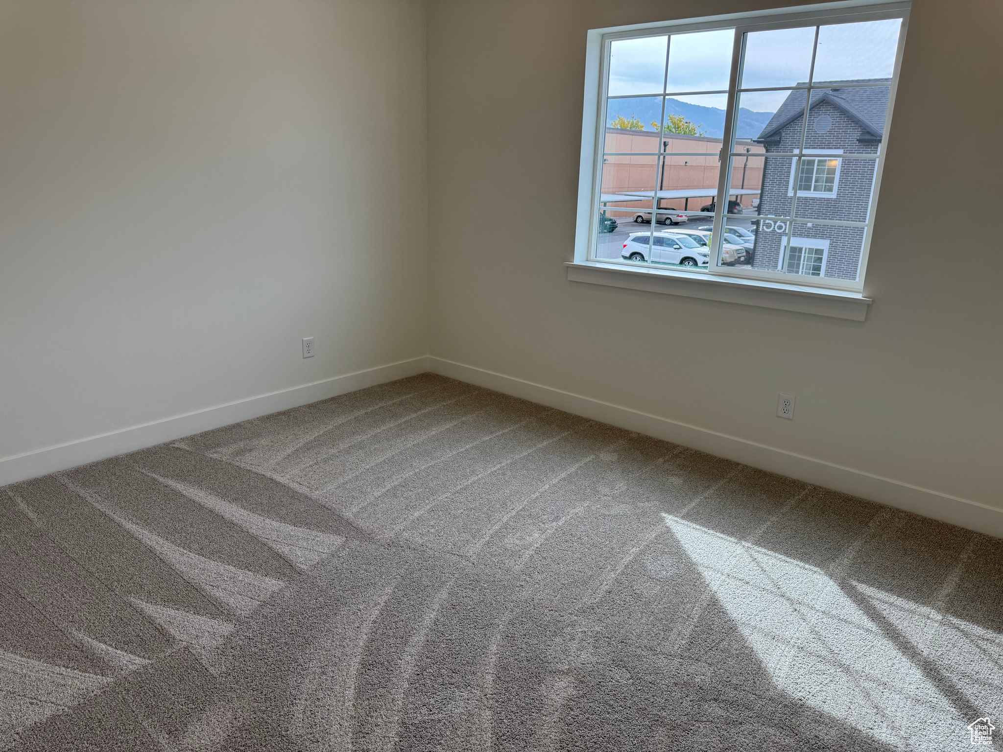 1600 PARK AVE - Residential