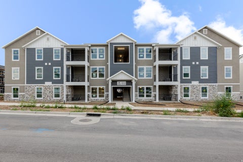 Condo For Sale - 6687 W Twin Rocks Ln #E202<br/> Herriman, UT 84096