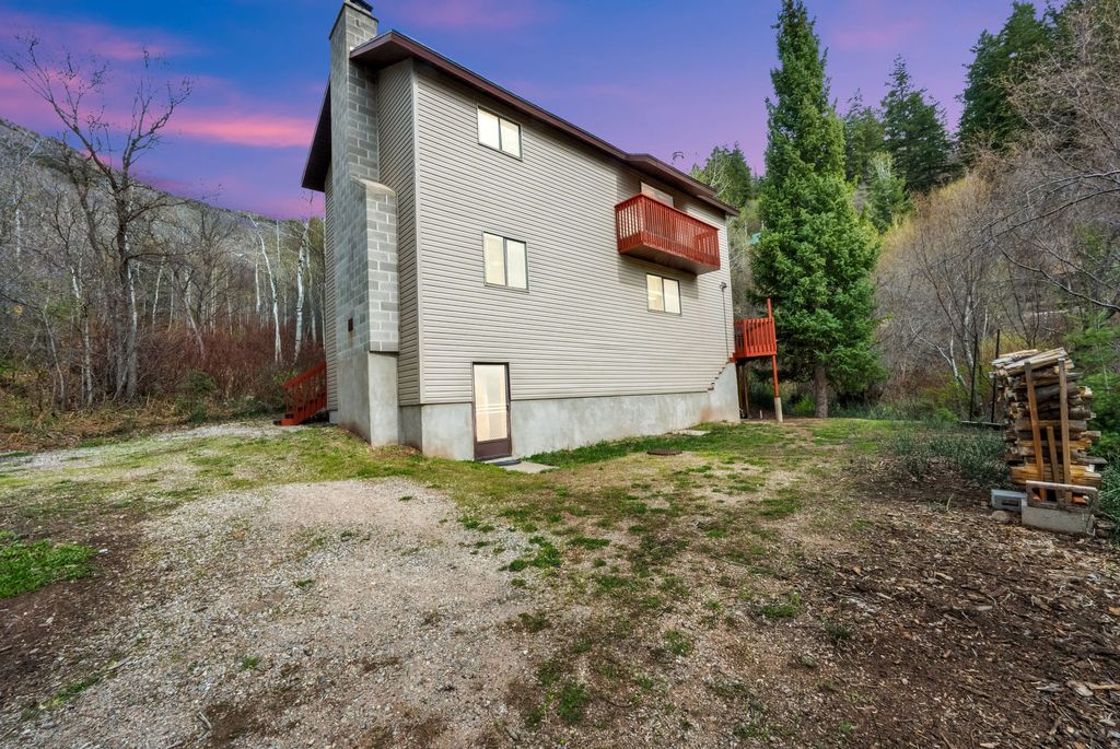 Photo of 7188 E PARKER RD #320, Salt Lake City, UT 84109 (MLS # 2153162)