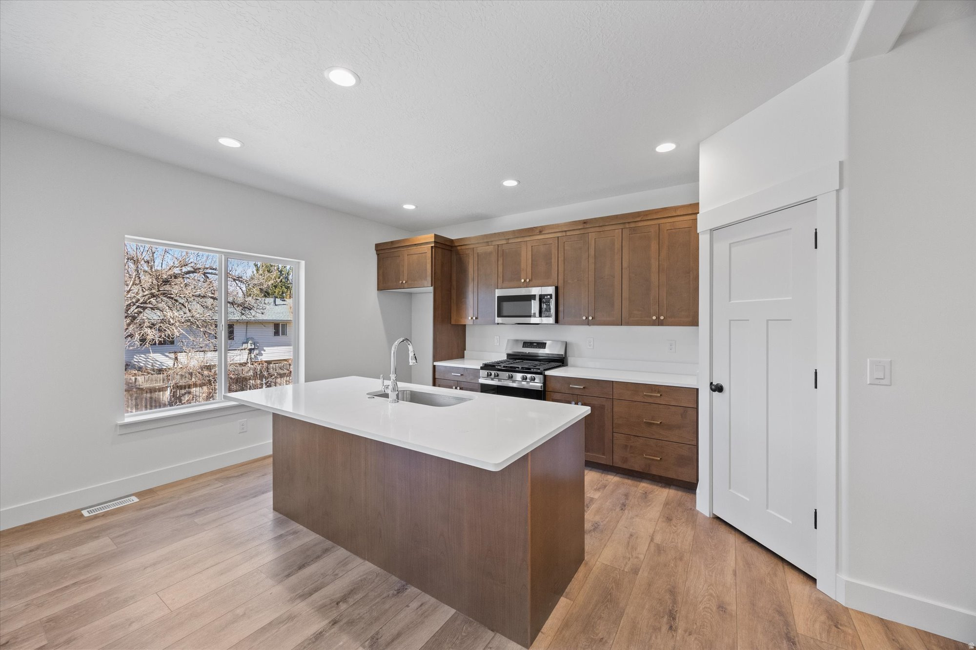 GAGE CANYON - Residential