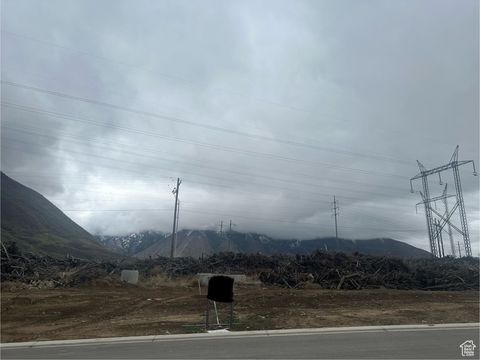 Tiny photo for 301 E MAPLETON ESTATES DR S #88, Mapleton, UT 84664 (MLS # 1992374)