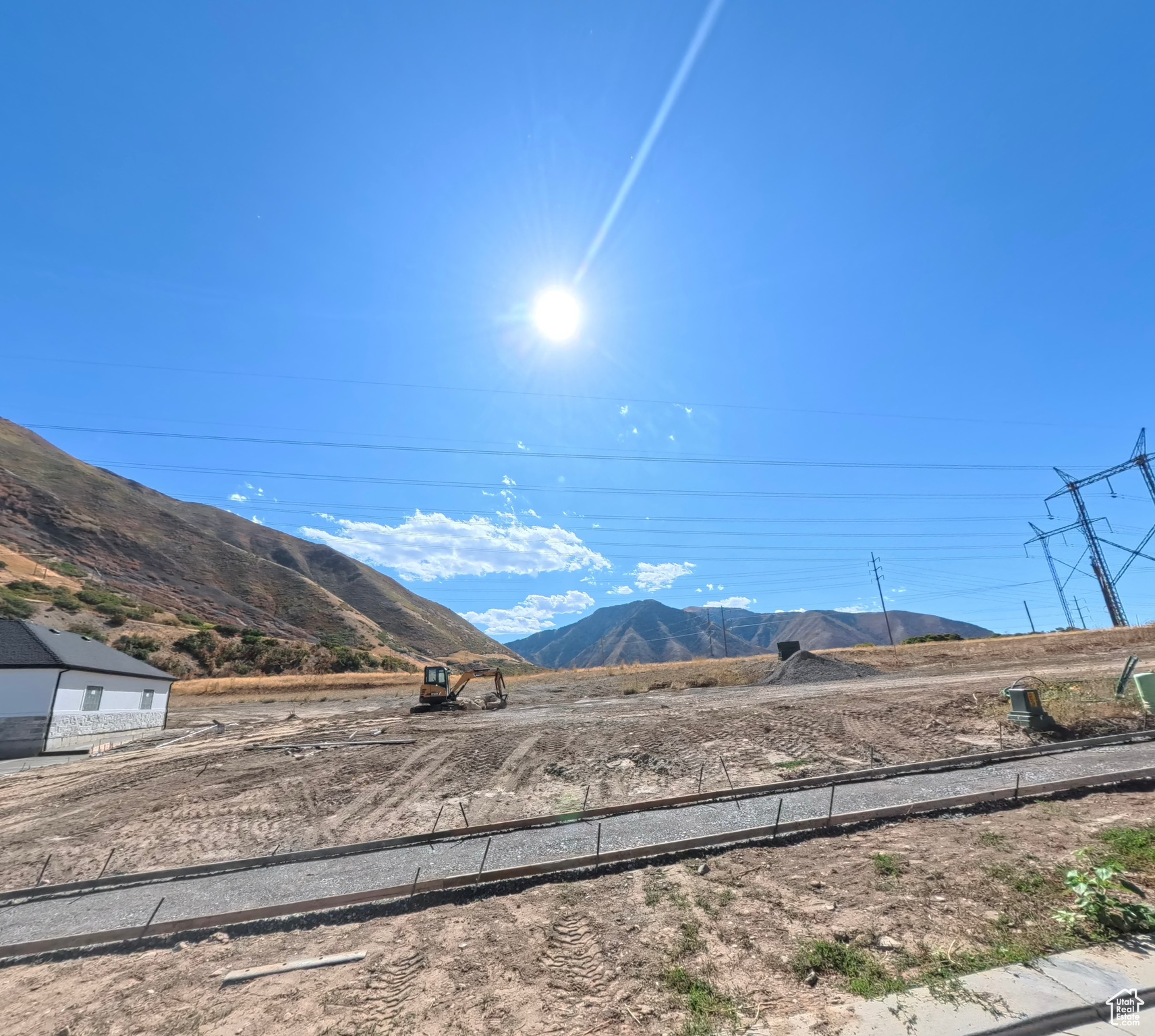 HIDDEN HOLLOW - Land