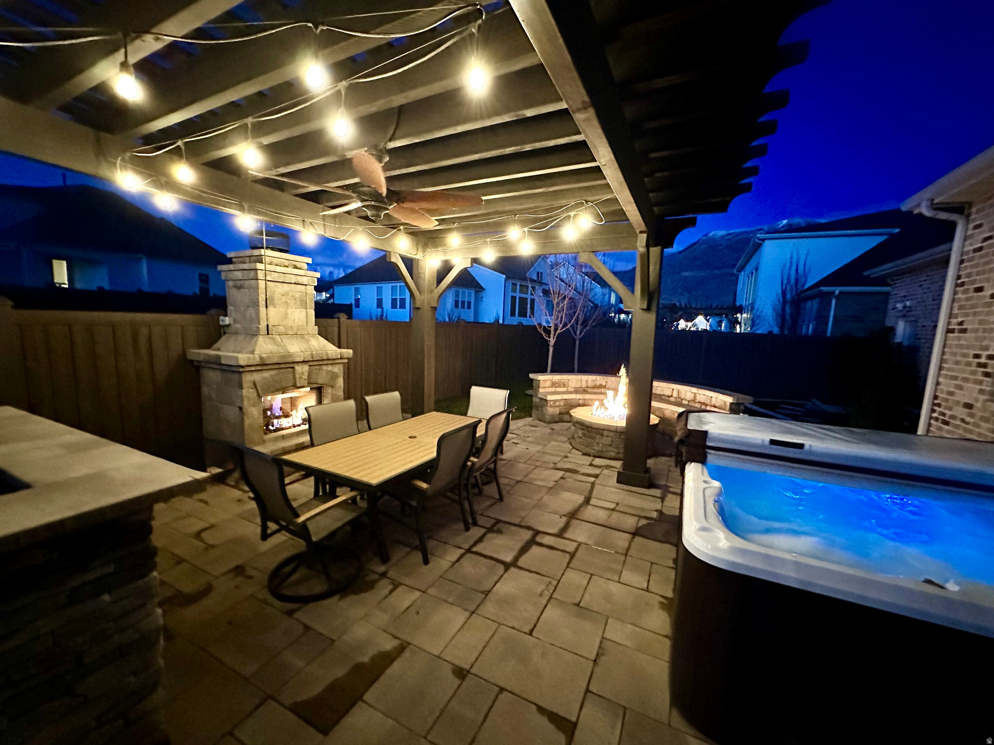 AUTUMN CREST PHASE 1 - Residential