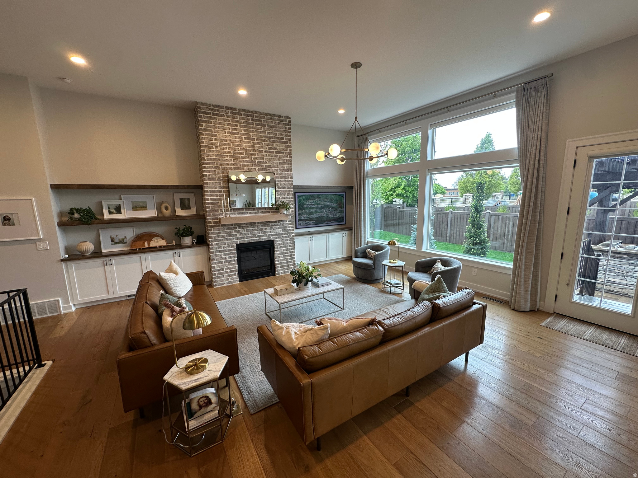 AUTUMN CREST PHASE 1 - Residential