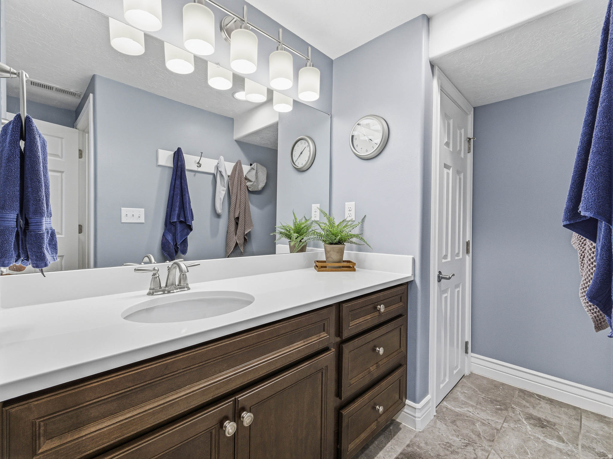SILVER LEAF - Residential