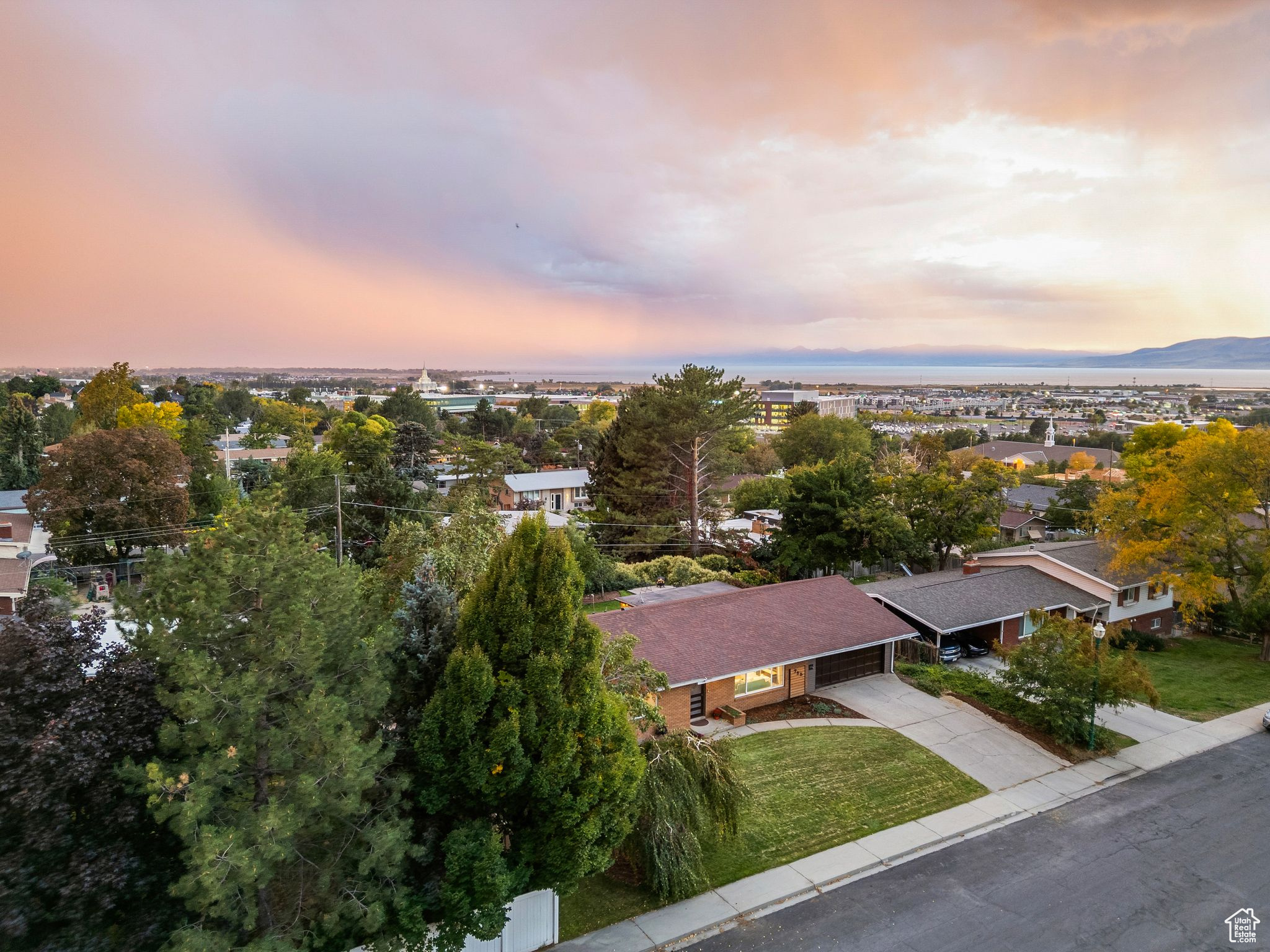 SUNSET VISTA - Residential