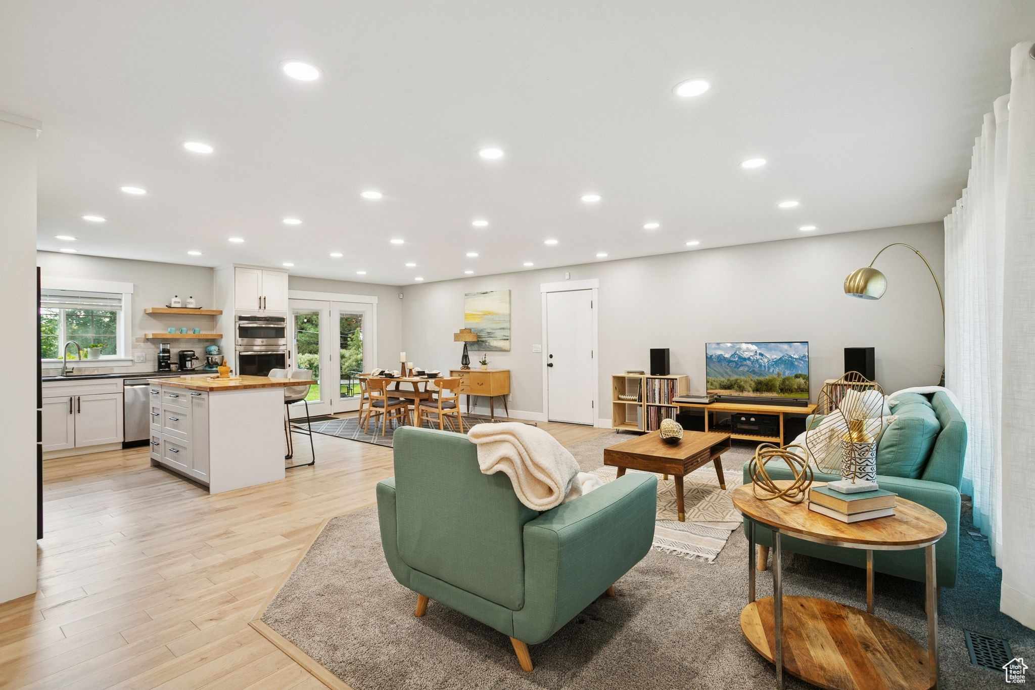 SUNSET VISTA - Residential