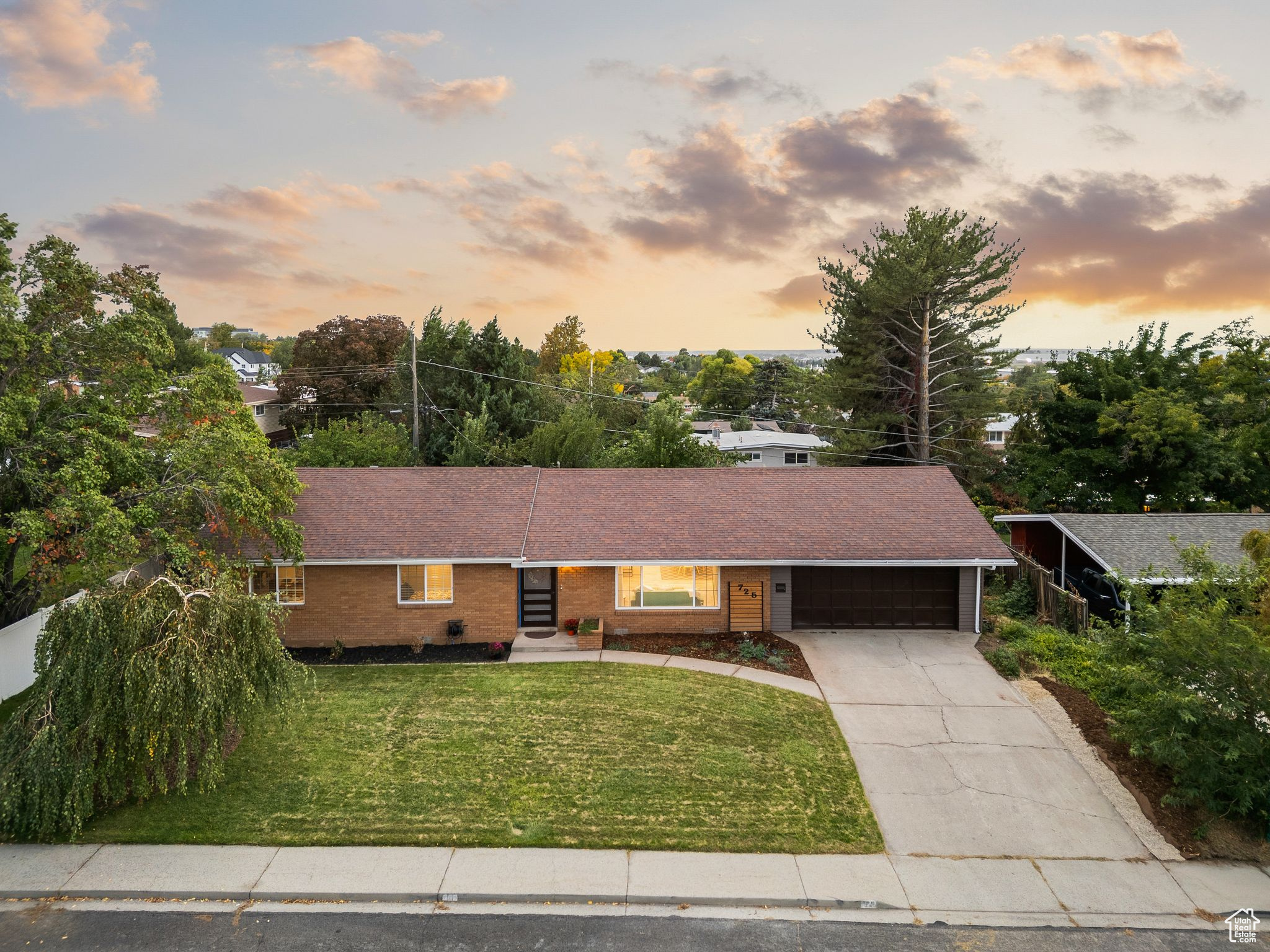 SUNSET VISTA - Residential