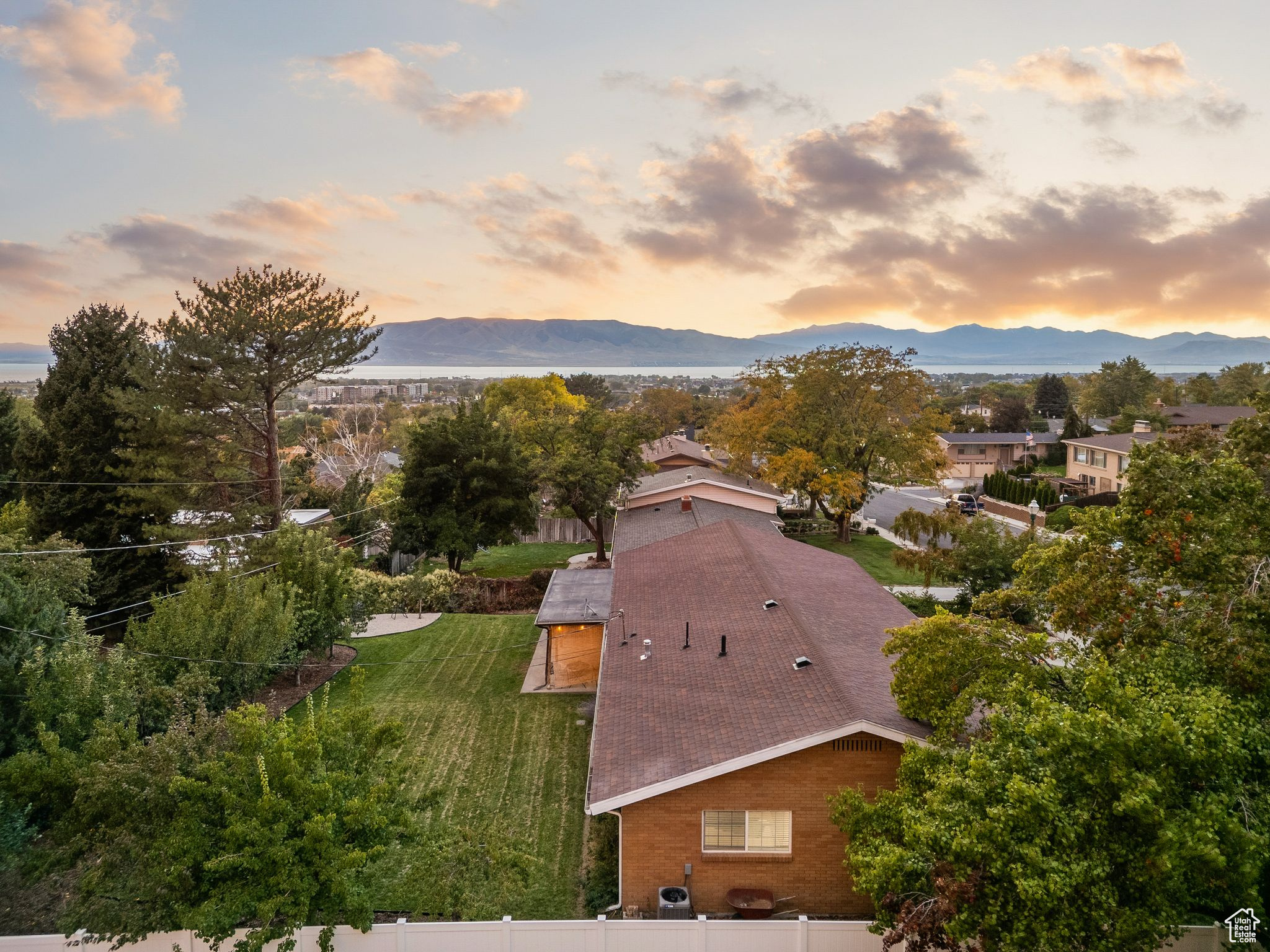 SUNSET VISTA - Residential