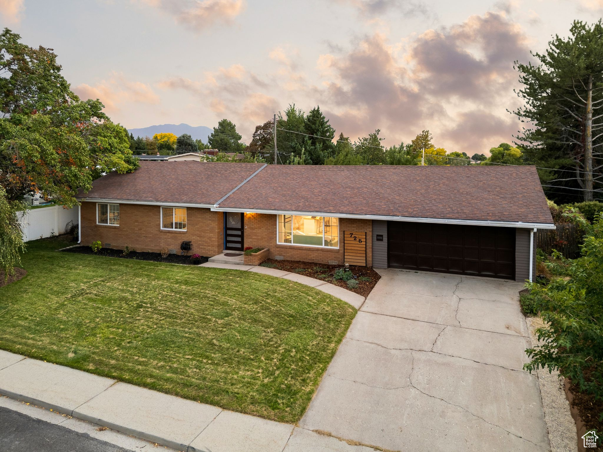 SUNSET VISTA - Residential